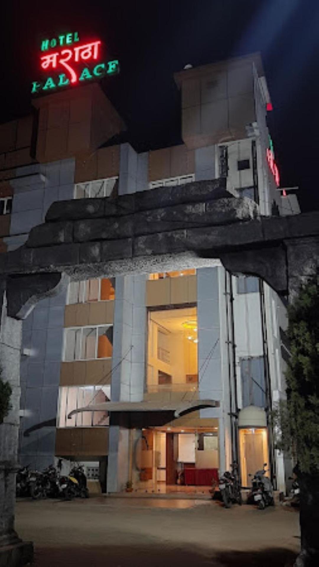 Hotel Maratha Palace,Satara Zewnętrze zdjęcie