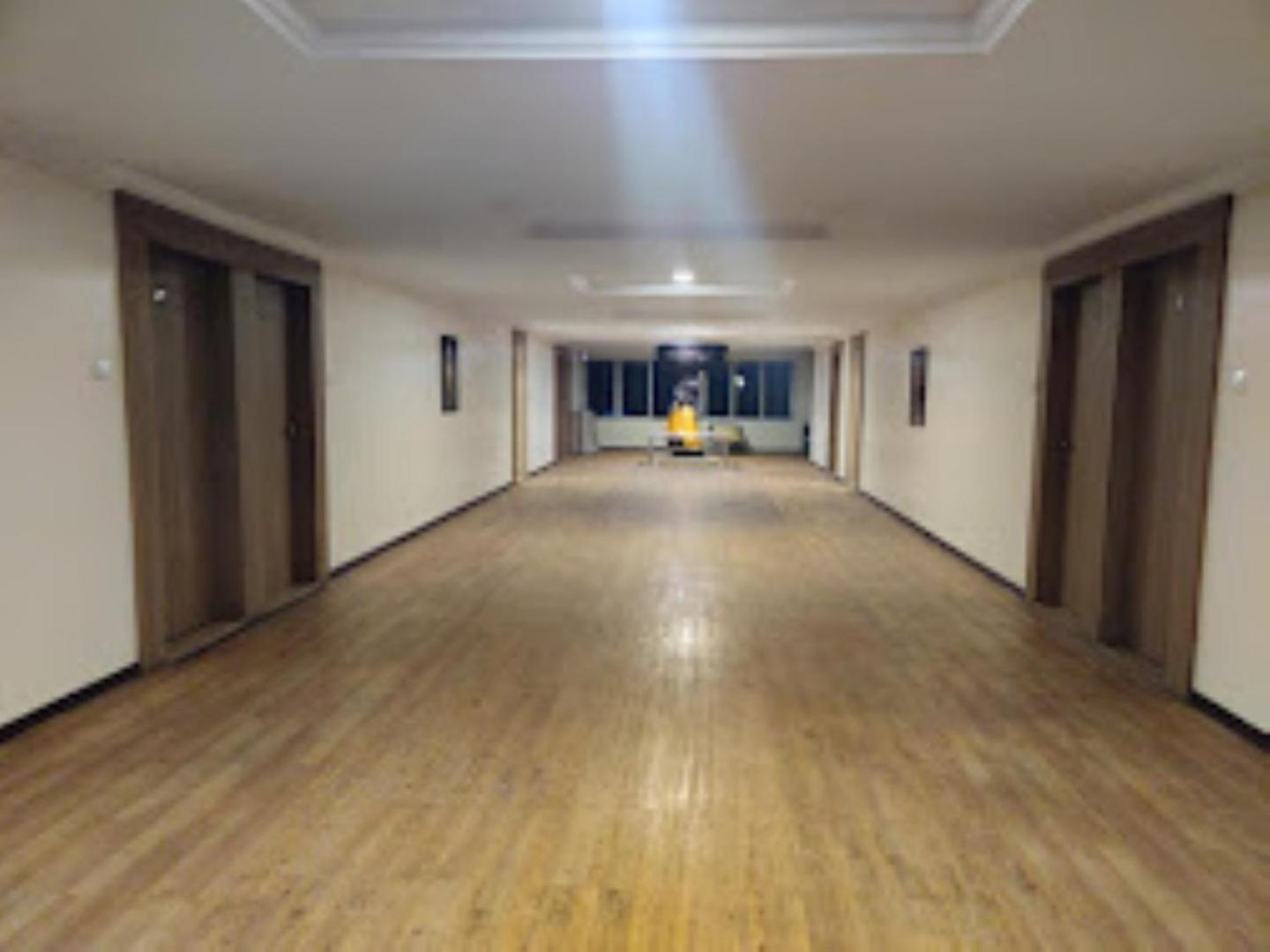 Hotel Maratha Palace,Satara Zewnętrze zdjęcie