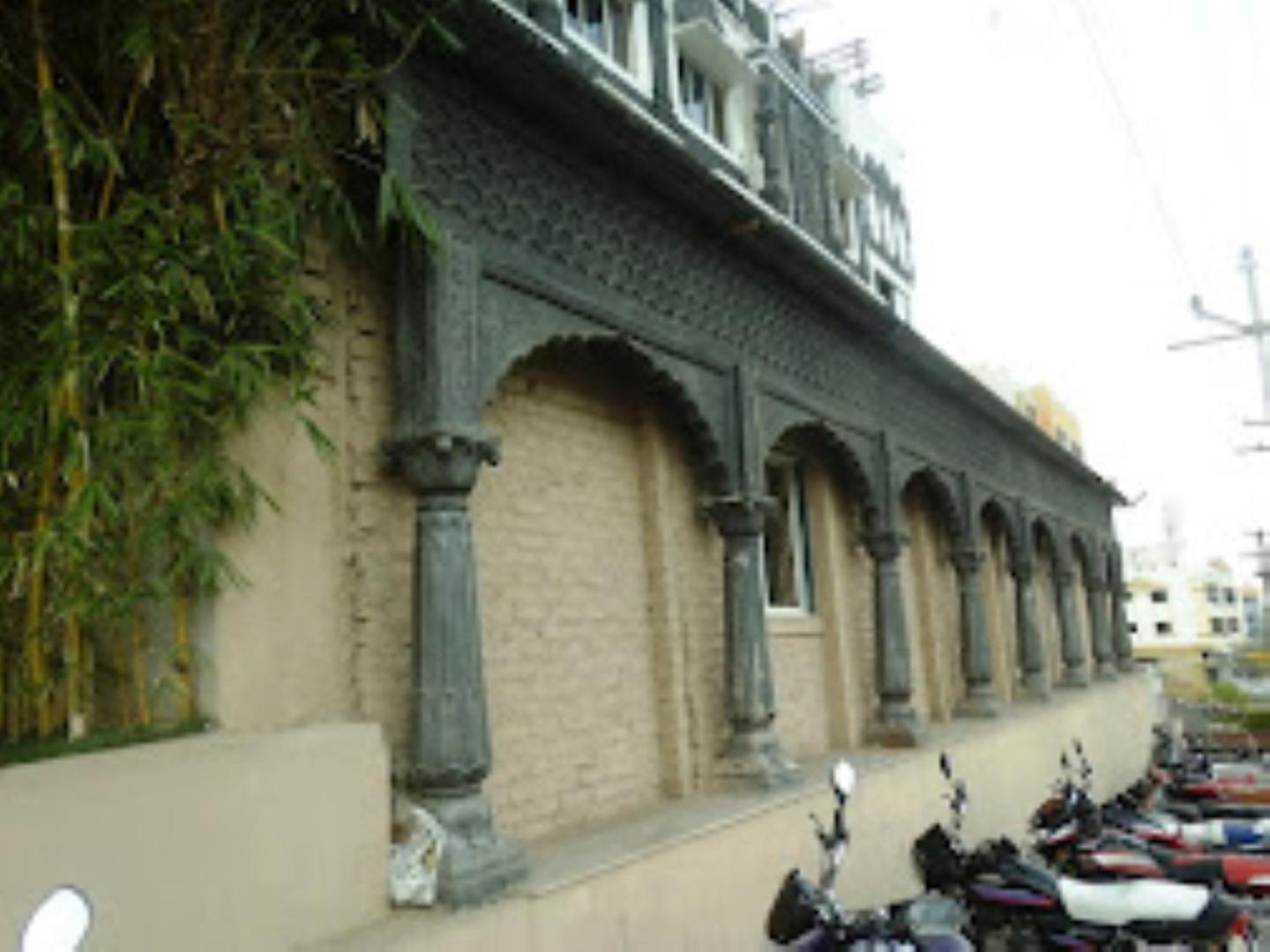 Hotel Maratha Palace,Satara Zewnętrze zdjęcie
